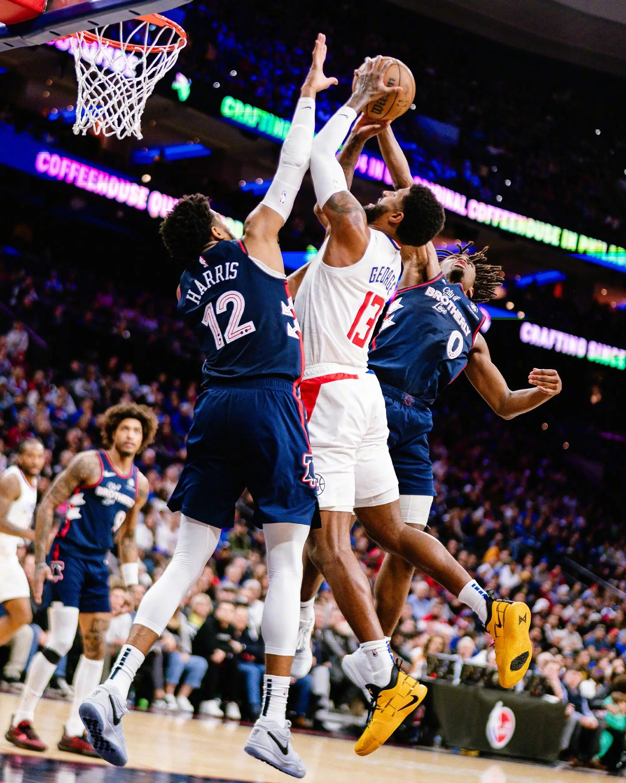 开云官网-篮网完胜快船，保罗统治全场