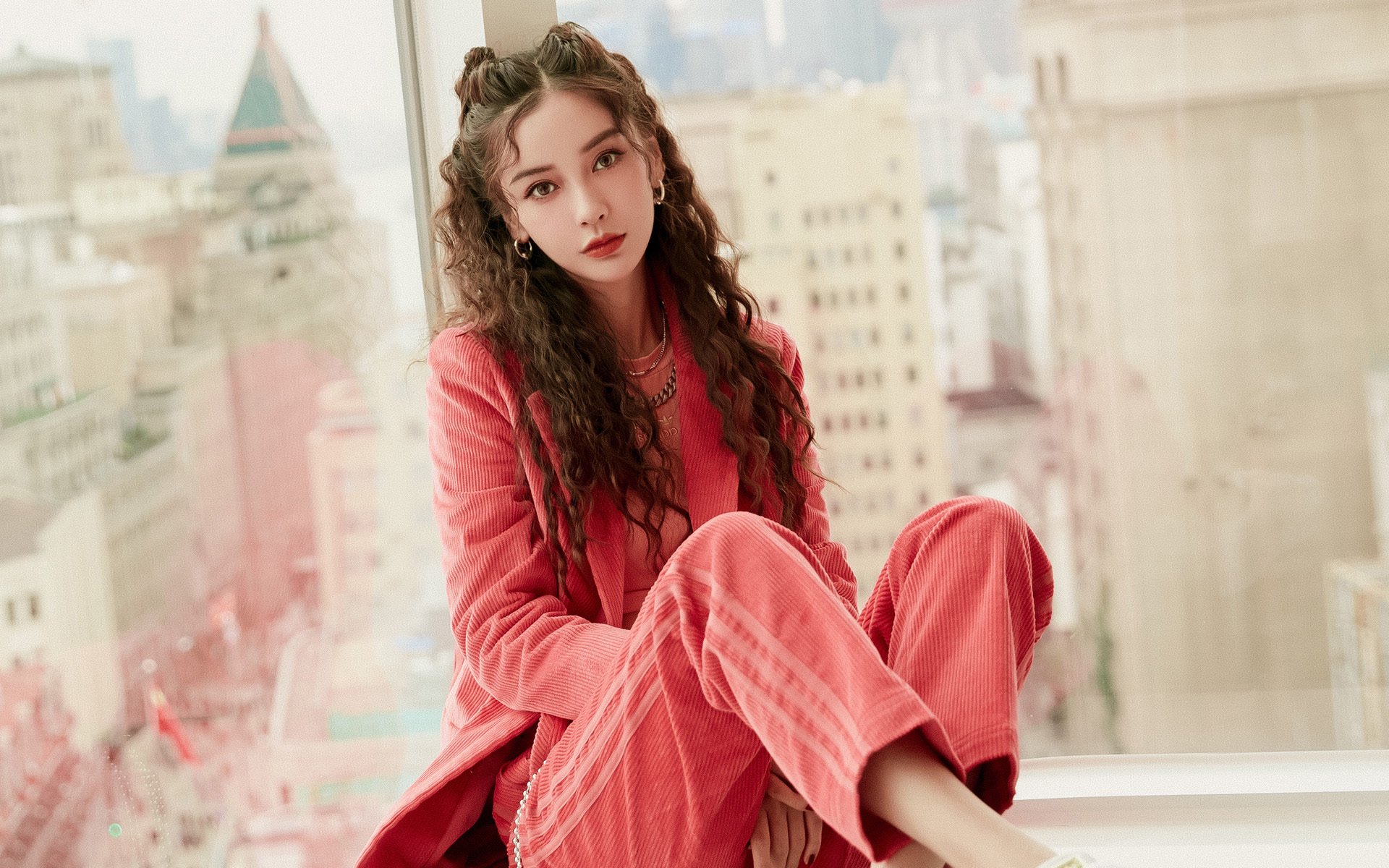 贝蒂斯强压阿根廷，姆巴佩在F1新赛季揭幕战接管比赛，当绿茵统治力驶入最快赛道