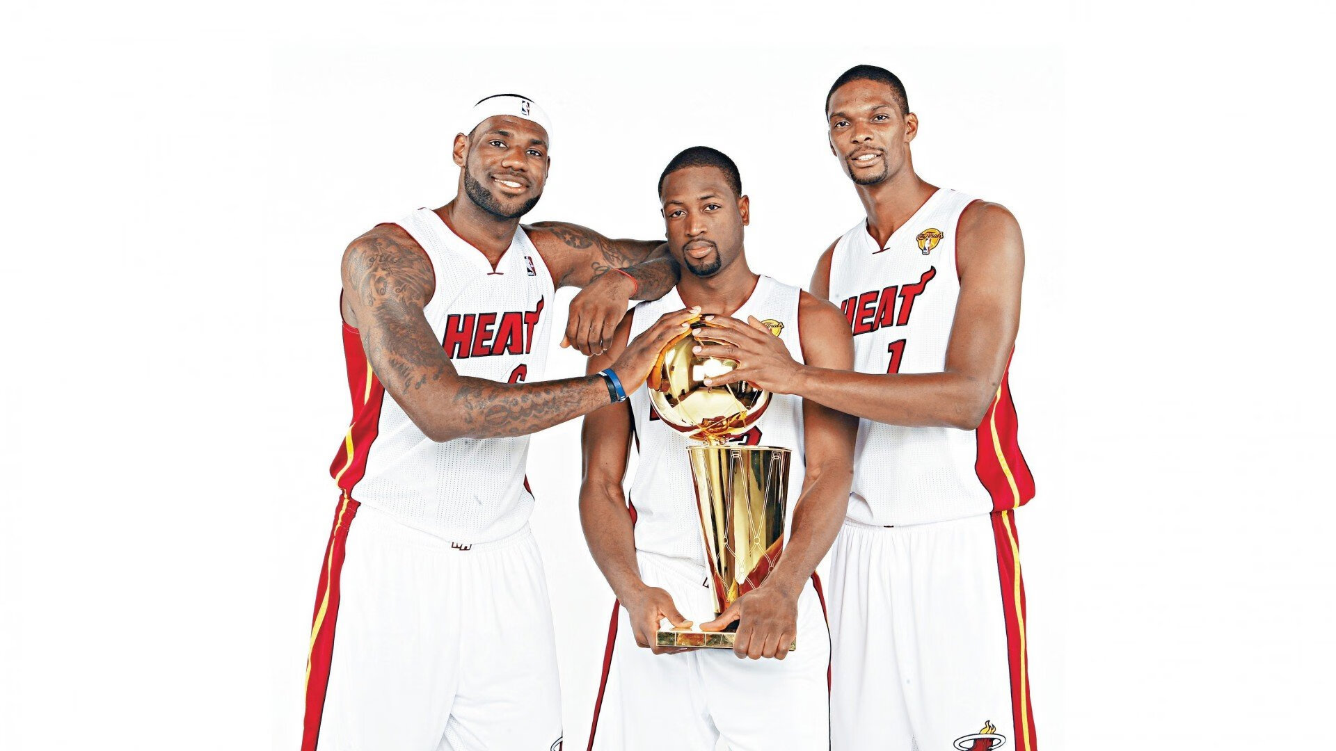 关键时刻的巨星担当，从辽宁队的单节爆发到布克的西决生死战