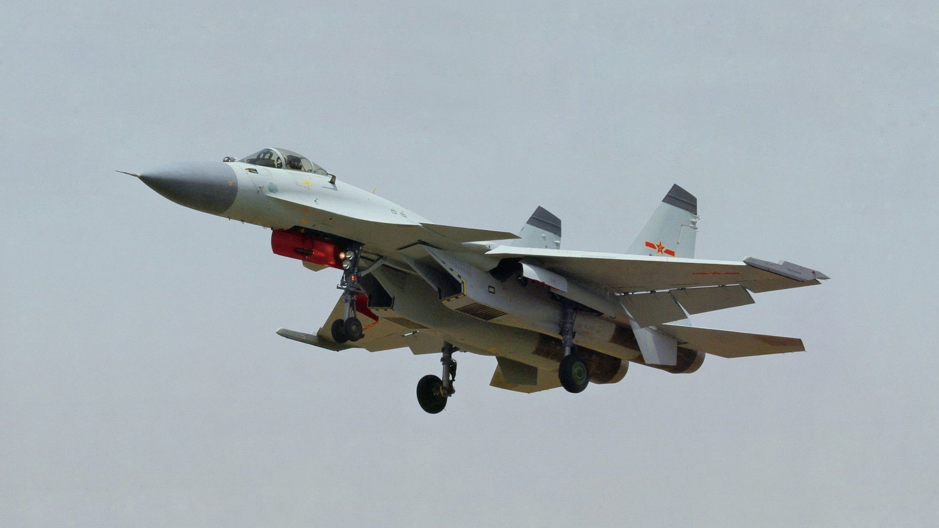 德甲争冠焦点战，拜仁慕尼黑正面击溃智利风格挑战