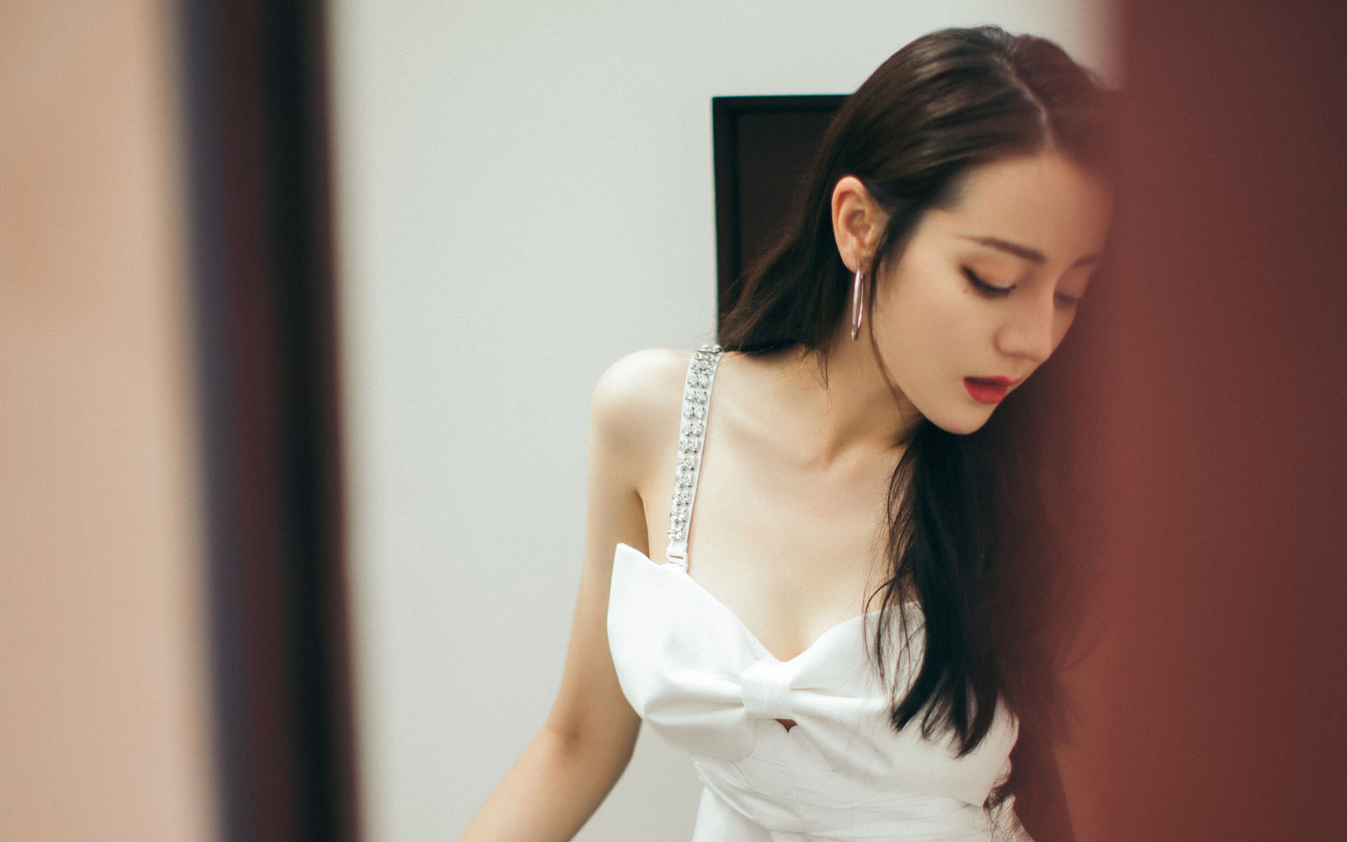 F1街道赛之夜,东契奇表现堪称教科书,赛道与球场上的双面艺术